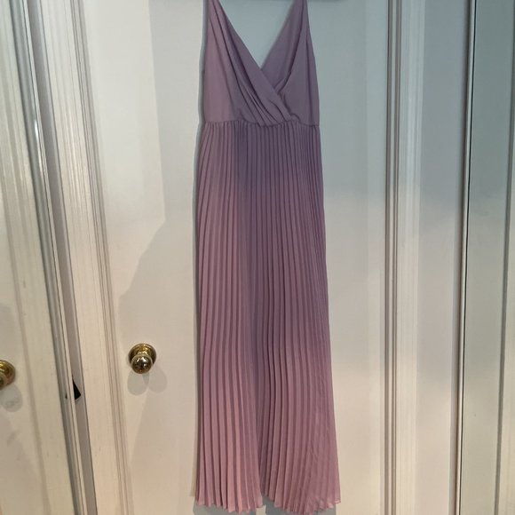 Shein XS beautiful pleated lilac maxi dress NWOT - Picture 4 of 4